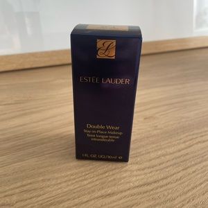 Estée Lauder double wear foundation